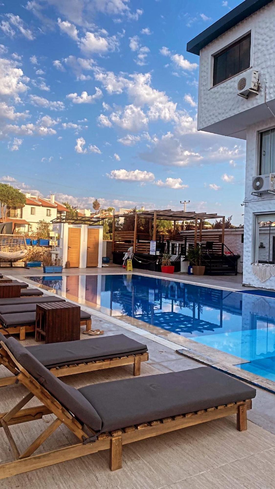 Belong Butik Otel Çeşme Luaran gambar