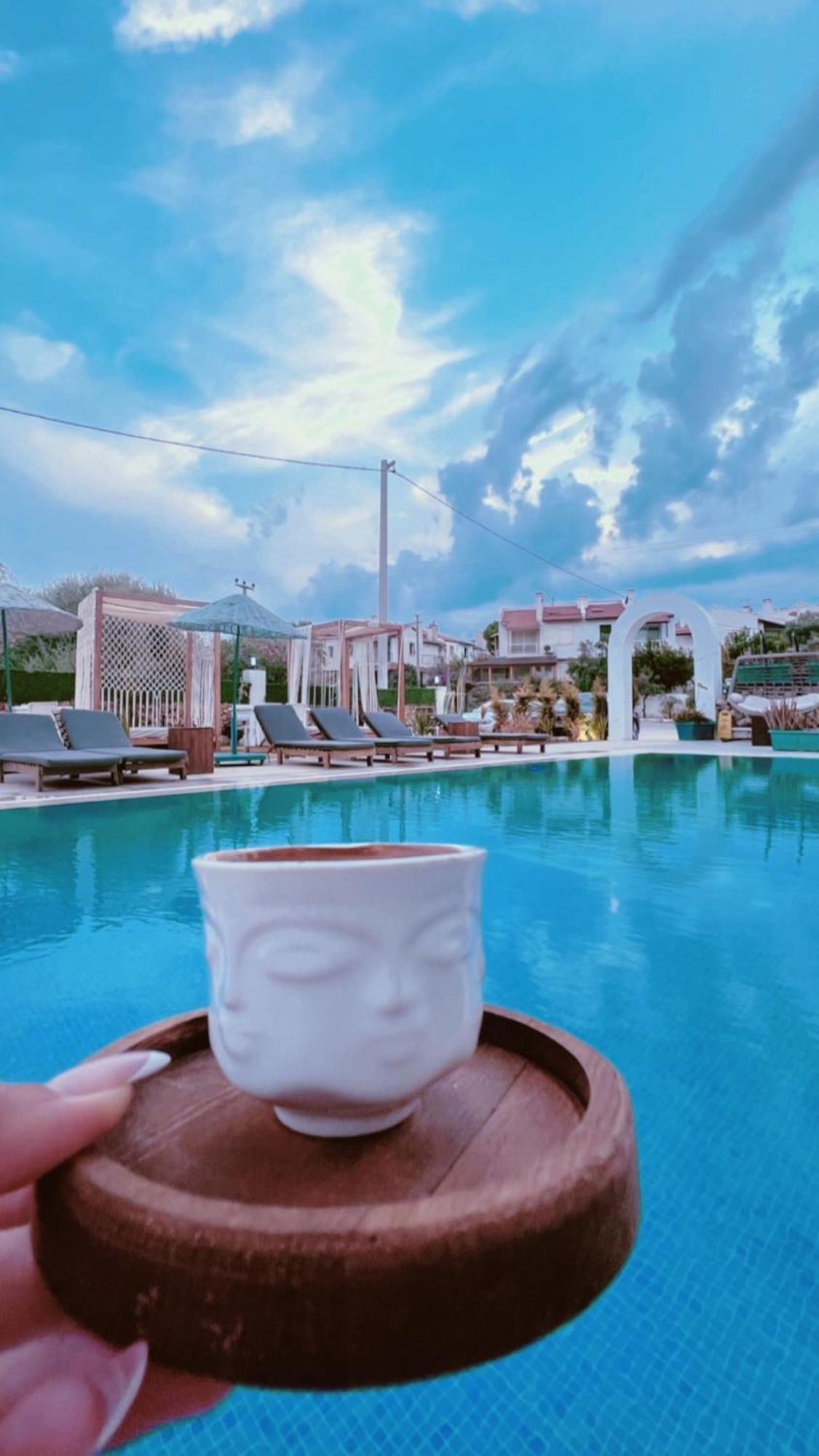 Belong Butik Otel Çeşme Luaran gambar